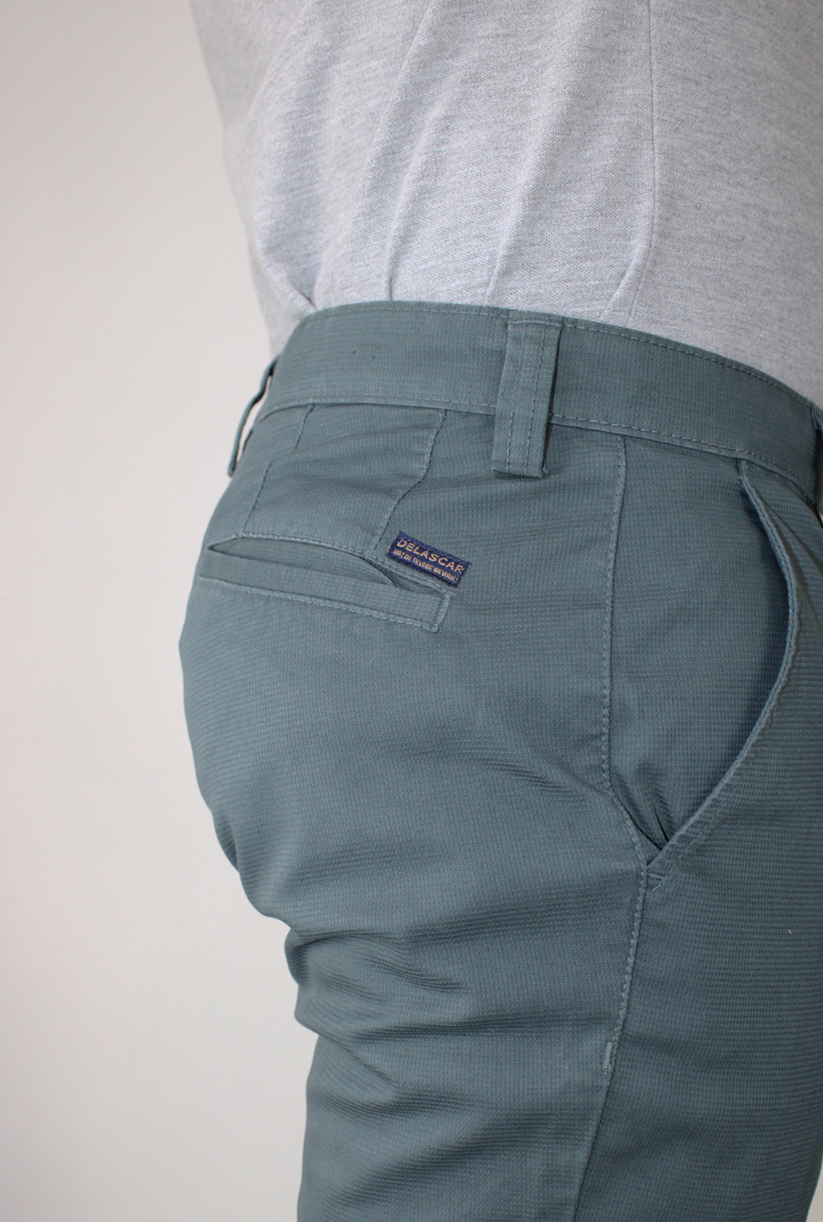 Pantalón Gris Para Hombre DMPOUT2118