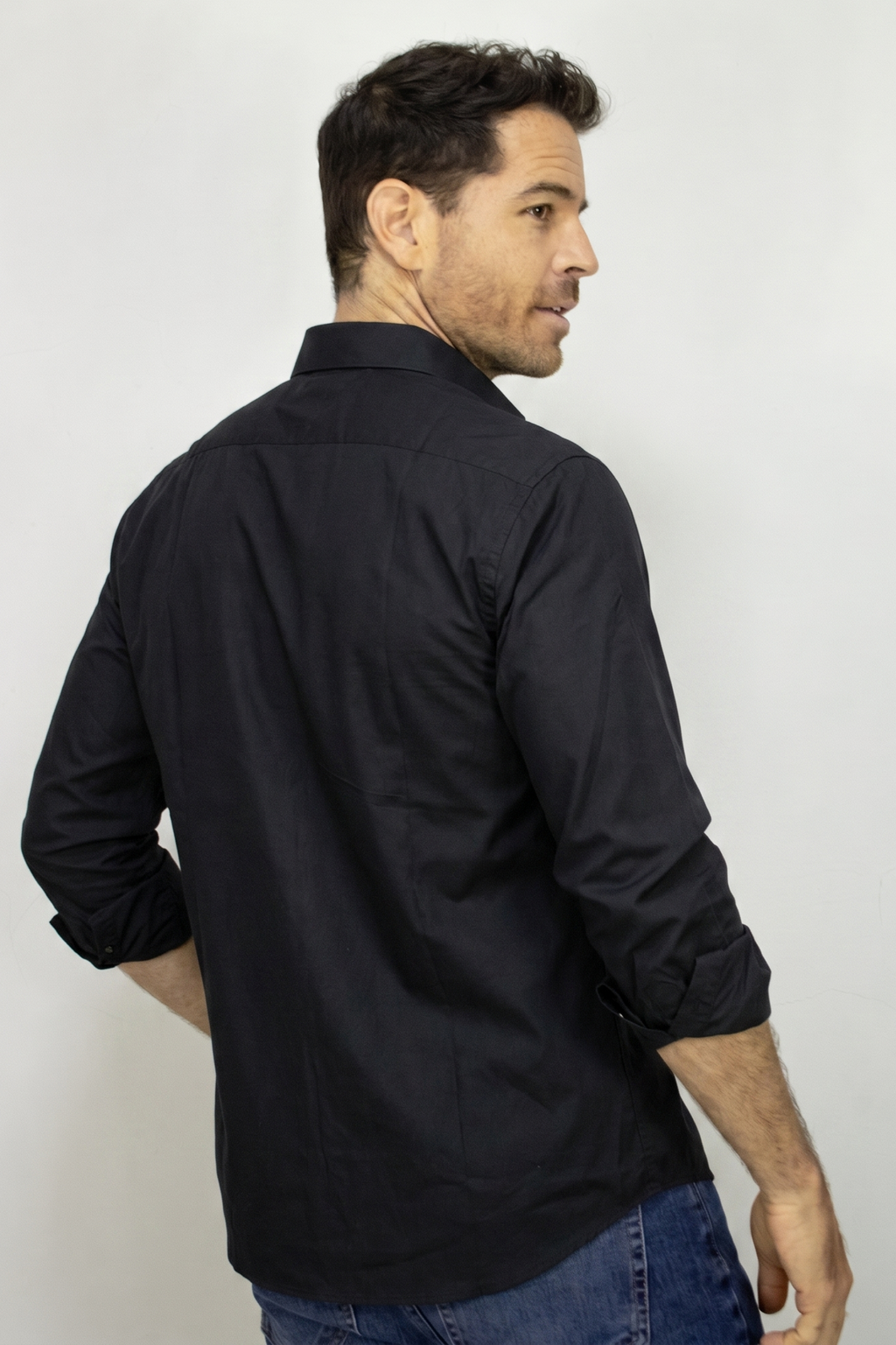 CAMISA MANGA LARGA NEGRA POPELINA PARA HOMBRE
