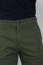 Bermuda hombre Verde Militar DMB3005
