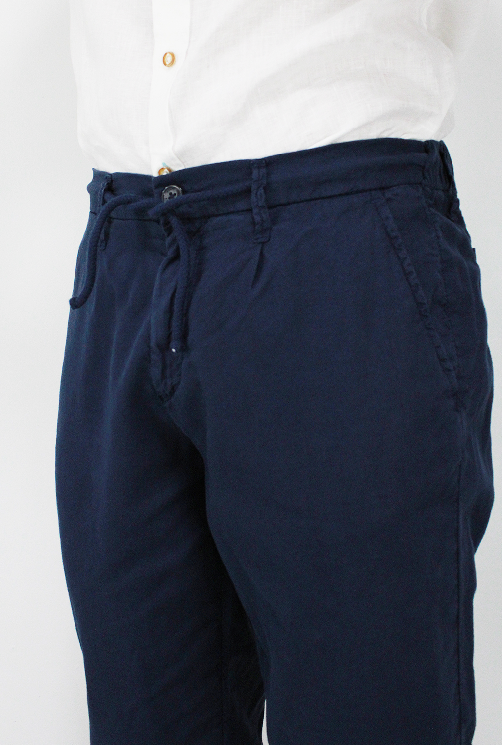 Pantalón En Lino Azul Para Hombre DMPLN001