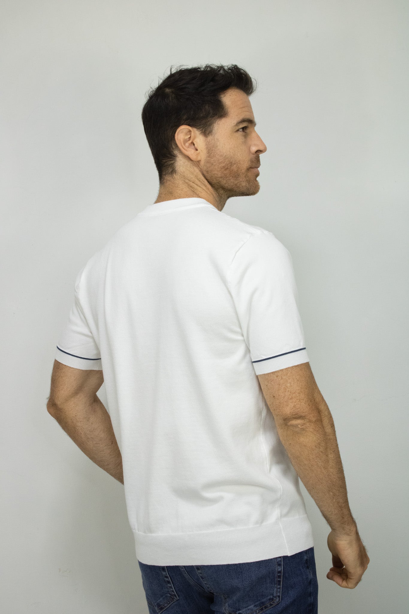 CAMISETA TEJIDA BLANCA PARA HOMBRE