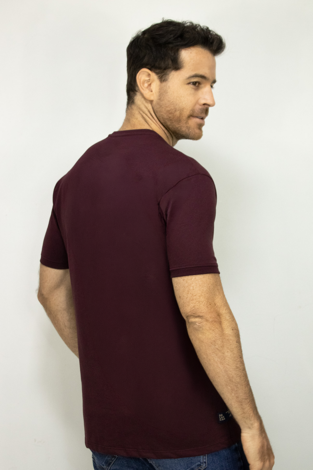 Camiseta Cuello Henley Manga Corta Vinotinto para Hombre