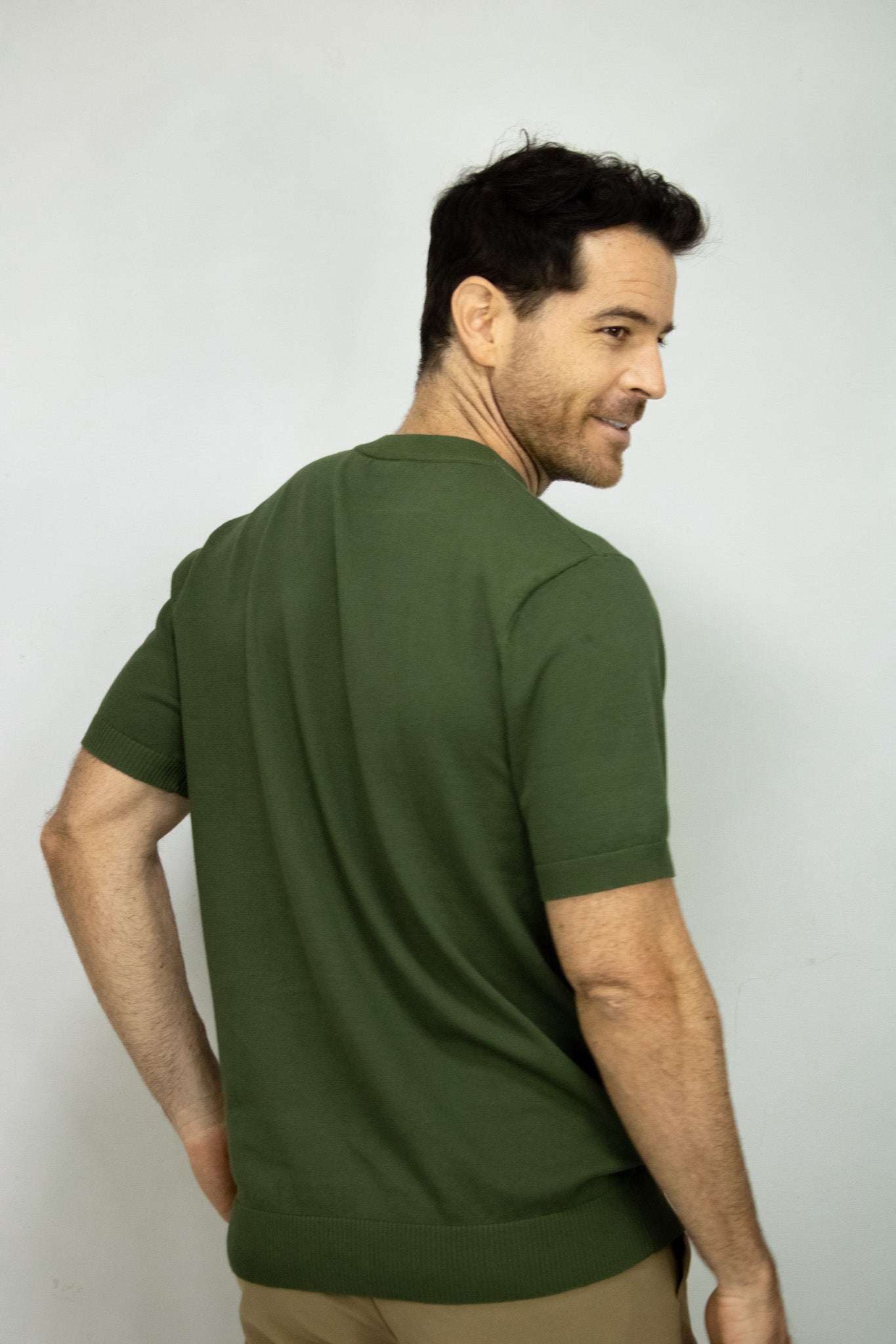 CAMISETA TEJIDA VERDE PARA HOMBRE