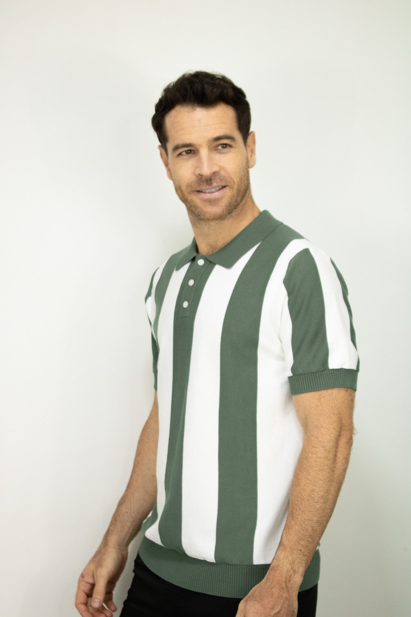 POLO TEJIDA RAYAS VERDE PARA HOMBRE