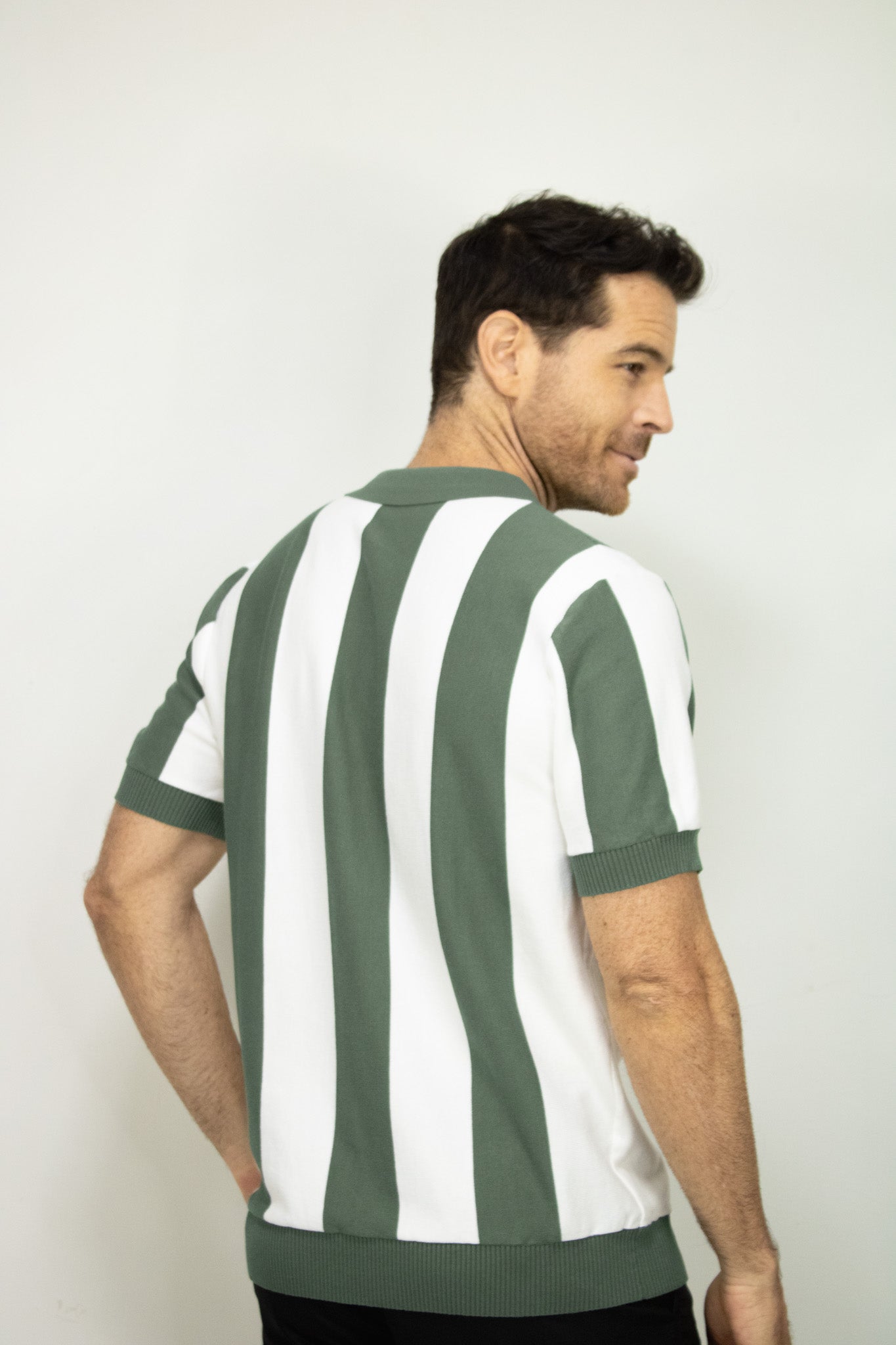 POLO TEJIDA RAYAS VERDE PARA HOMBRE