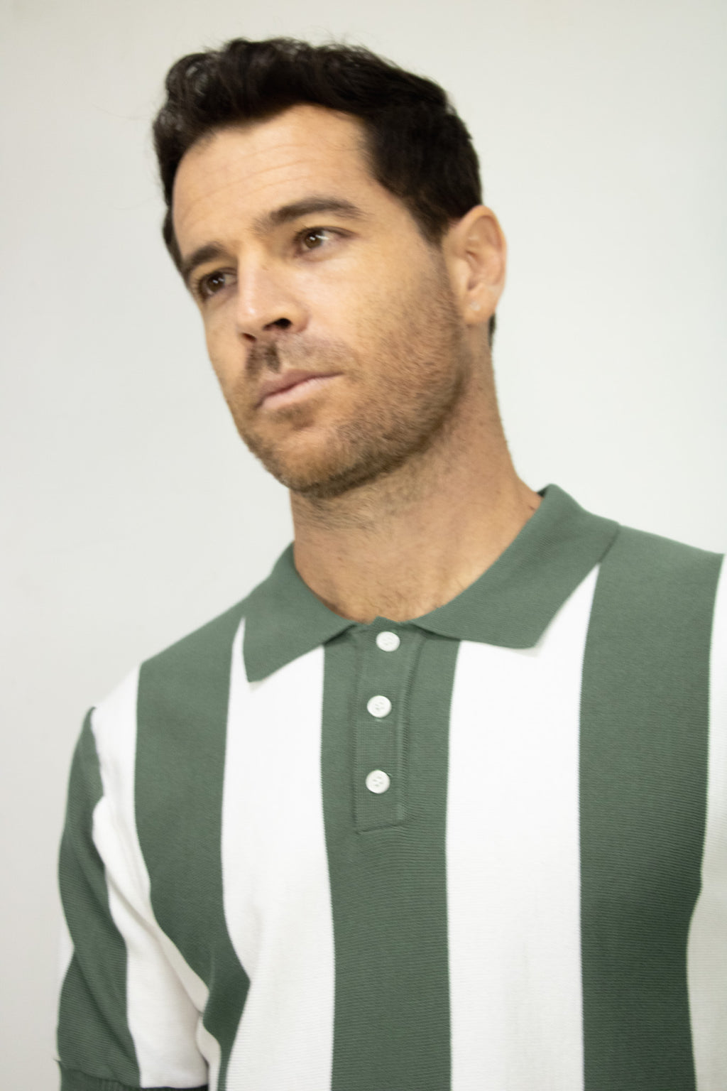 POLO TEJIDA RAYAS VERDE PARA HOMBRE