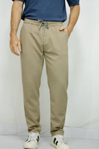 JOGGER TEXTURIZADO CAQUI PARA HOMBRE