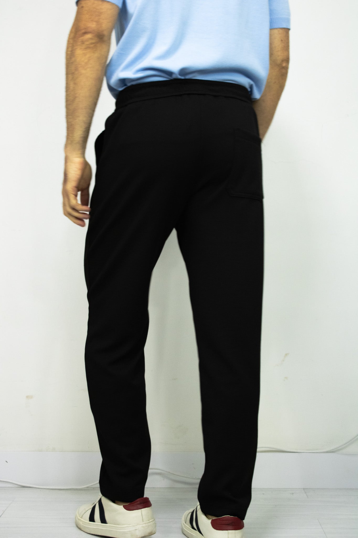 JOGGER TEXTURIZADO NEGRO PARA HOMBRE