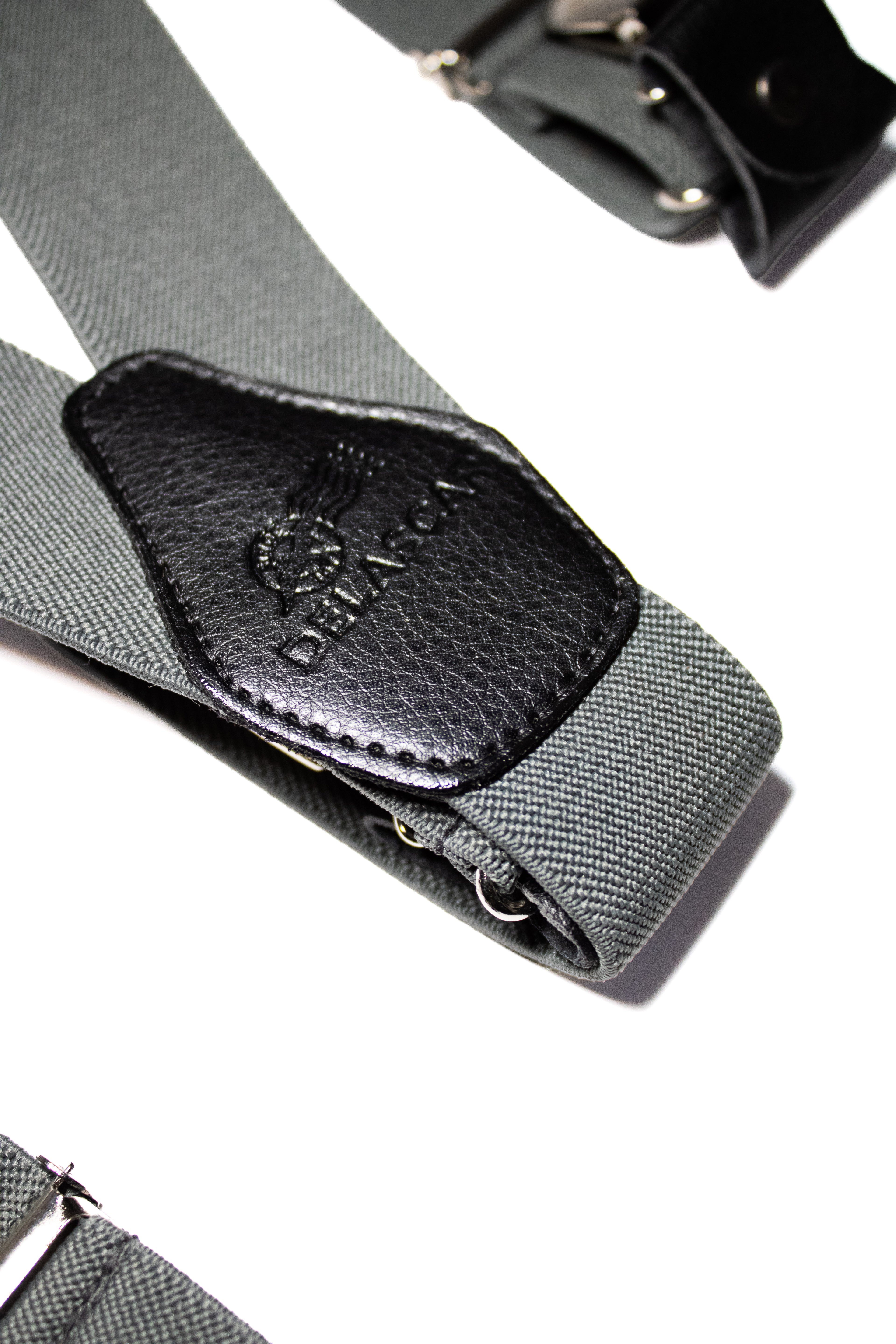 CARGADERA GRIS PARA HOMBRES