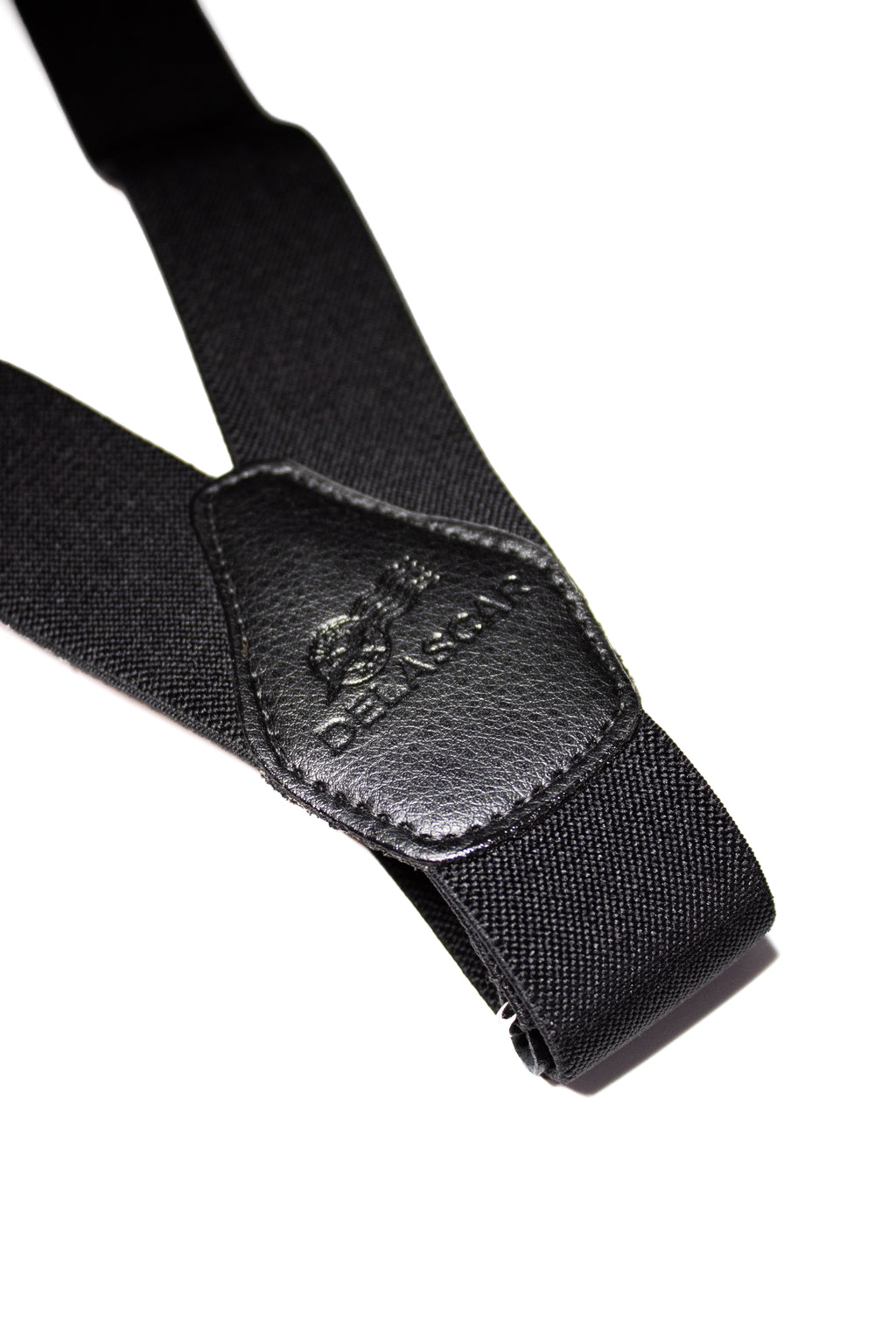 CARGADERA NEGRA PARA HOMBRES