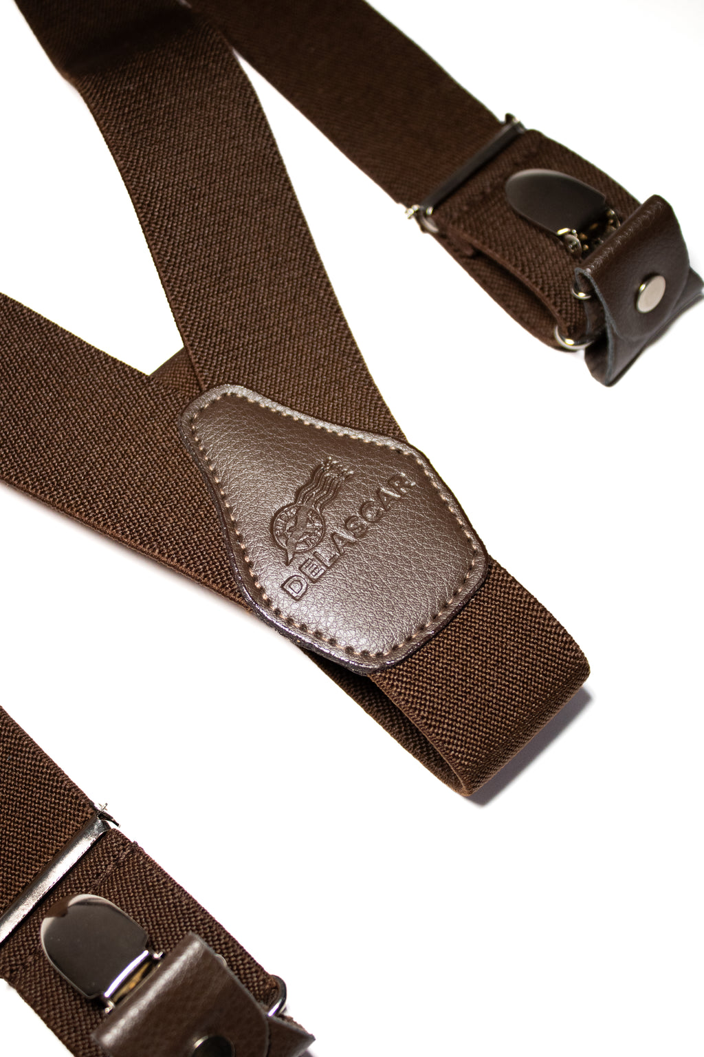 CARGADERA CAFÉ PARA HOMBRES