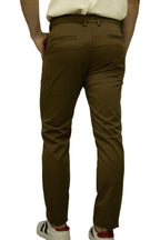 PANTALÓN CAFÉ PARA GOLF