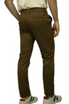 PANTALÓN CAFÉ PARA GOLF