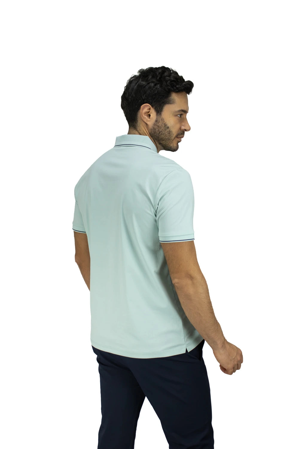 Polo deportiva Golf para hombre color agua marina Delascar, camiseta tipo polo de manga corta con diseño deportivo y estilo casual.