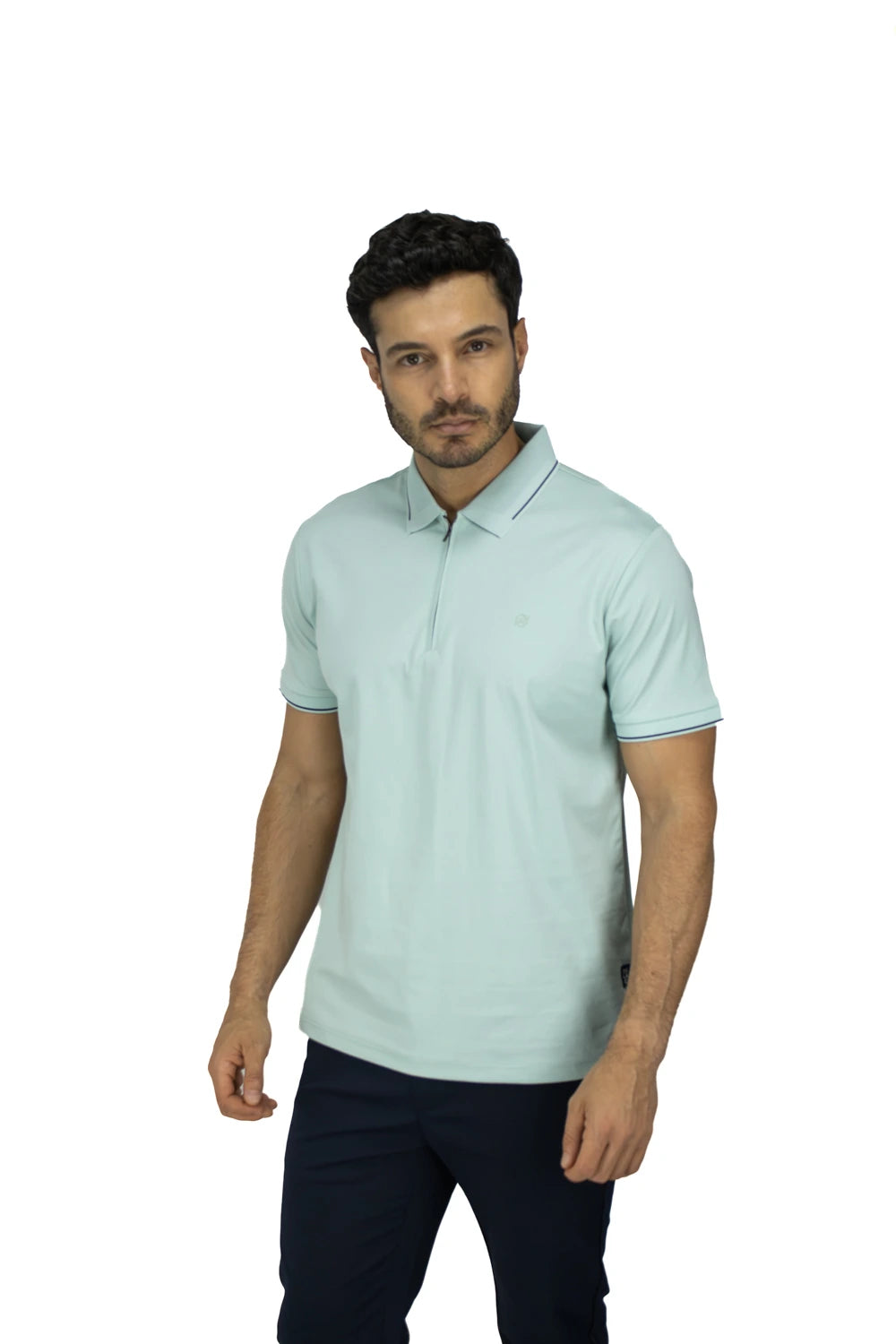 Polo deportiva Golf para hombre color agua marina Delascar, camiseta tipo polo de manga corta con diseño deportivo y estilo casual.