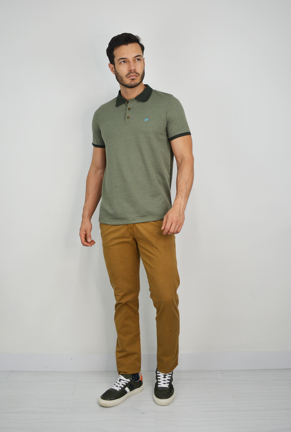Camiseta Verde Tipo Polo Para Hombre CPB017