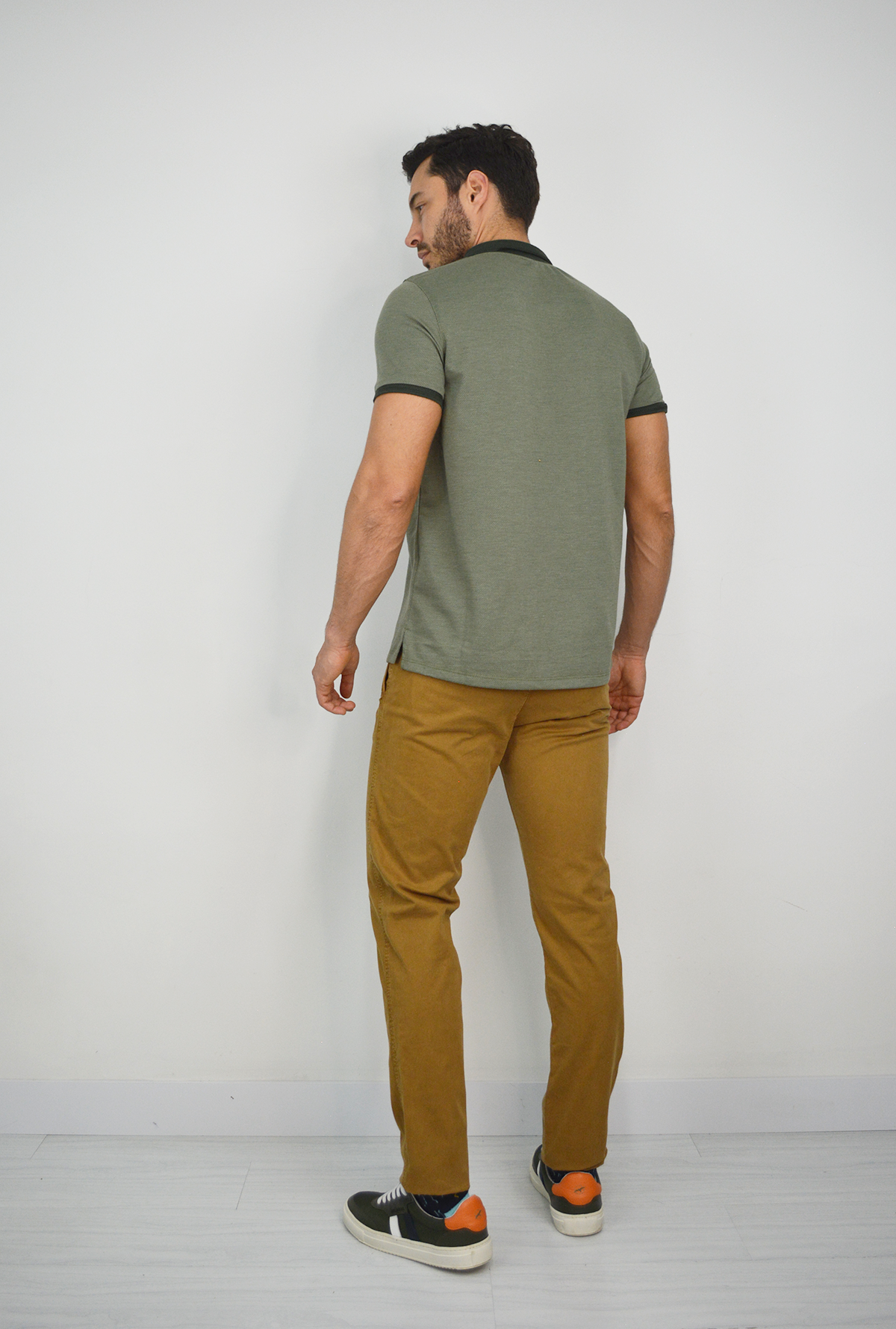 Camiseta Verde Tipo Polo Para Hombre CPB017