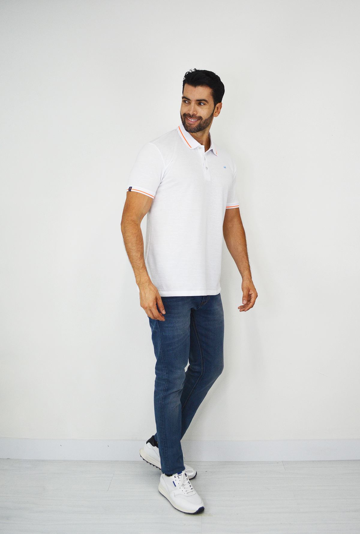 Camiseta Tipo Polo Blanca para  Hombre CP028-3