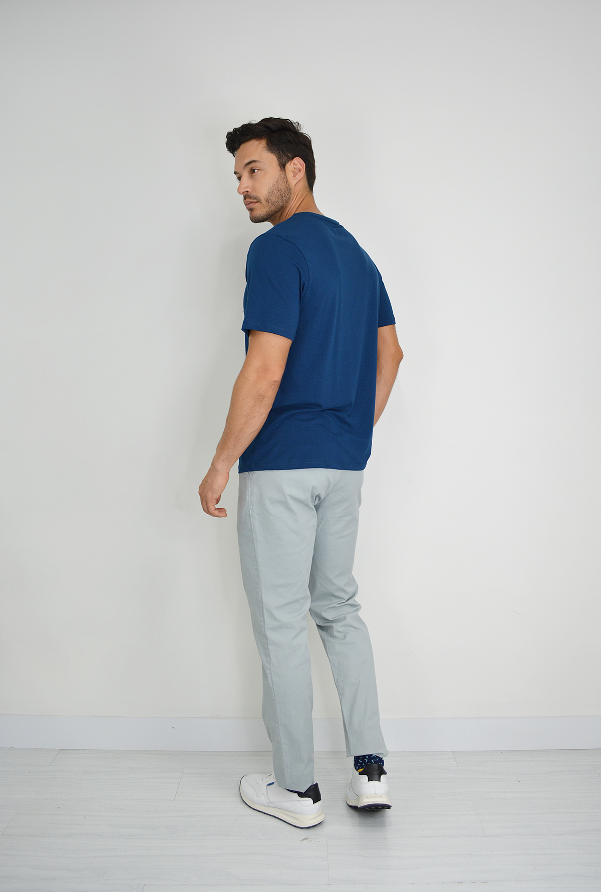 Camiseta Básica Azul Medio Para Hombre TSB002