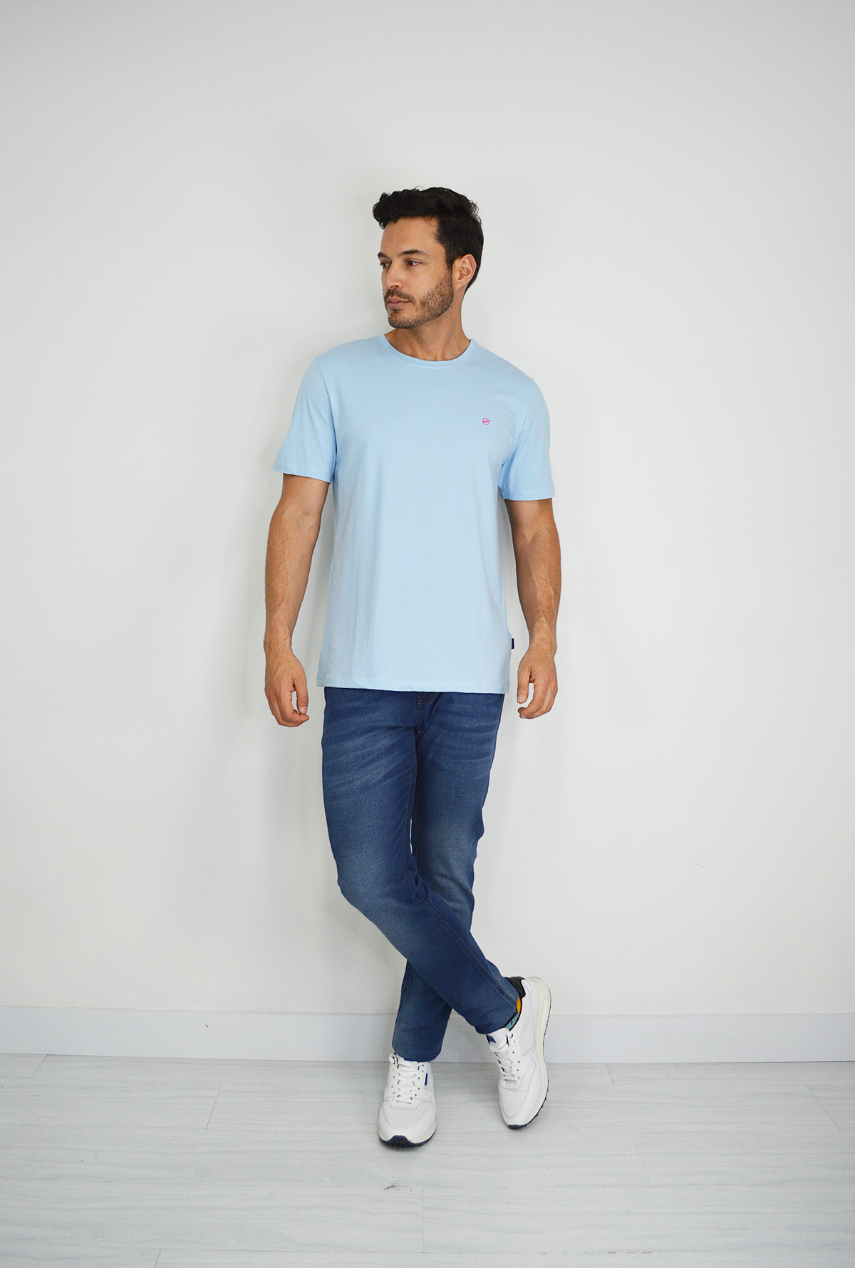 Camiseta Básica Azul Claro Para Hombre TSB002