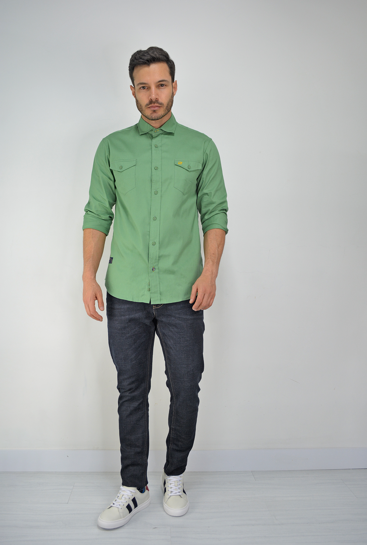 Camisa verde  Manga Larga para hombre  CBML3055